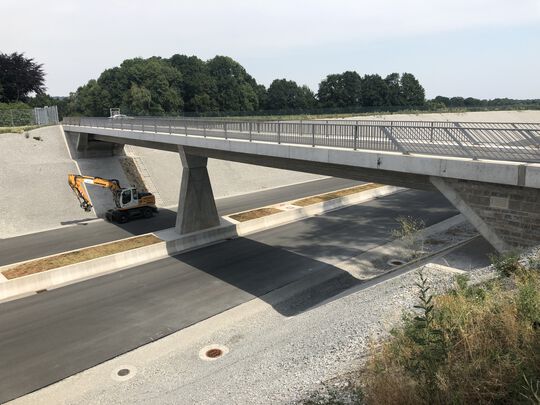 2-Feld Spannbetonbrücke in Ortbetonbauweise